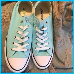 Tiffani colored converse